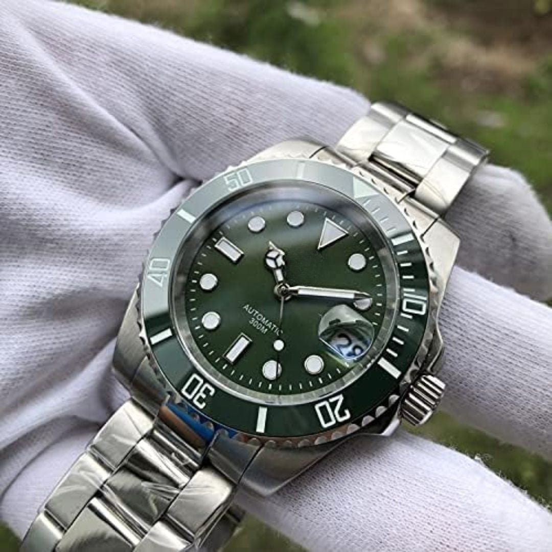 Hulk with Oyster Band